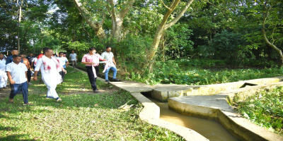 Hon’ble Minister, Irrigation Sir has visited Tokravitha Pump Centre of Maloibari ELIS and also discussed with the local farmers regarding having of assured irrigation facilities.